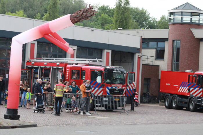 Open dag brandweerkazerne druk bezocht