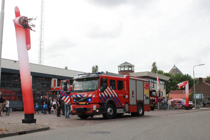Open dag brandweerkazerne druk bezocht
