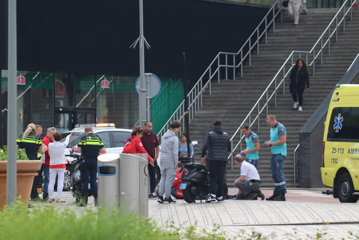 Scooterrijders gewond bij botsing