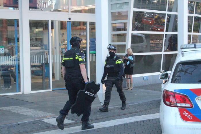 Treinverkeer stilgelegd vanwege politieactie