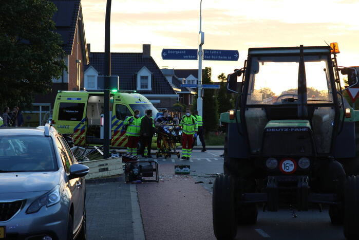 Meerdere gewonden nadat kampioenswagen kantelt