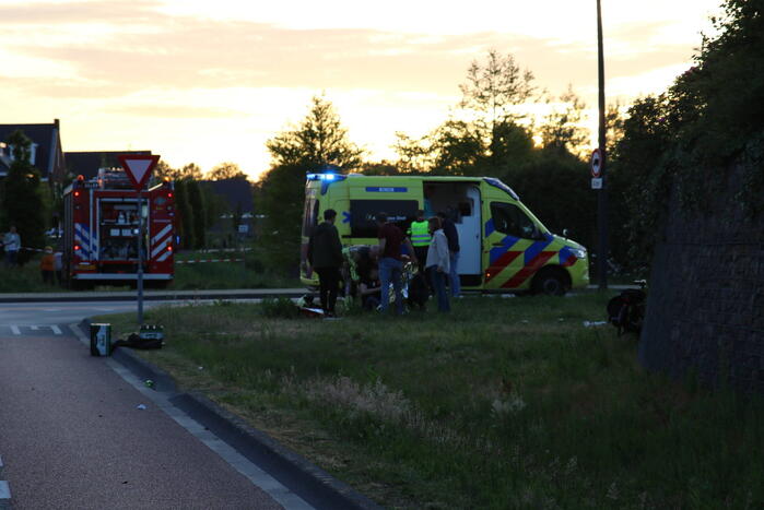Meerdere gewonden nadat kampioenswagen kantelt