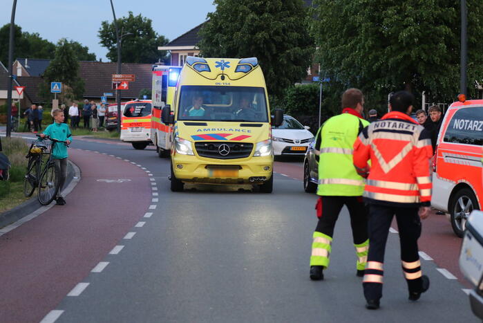 Meerdere gewonden nadat kampioenswagen kantelt