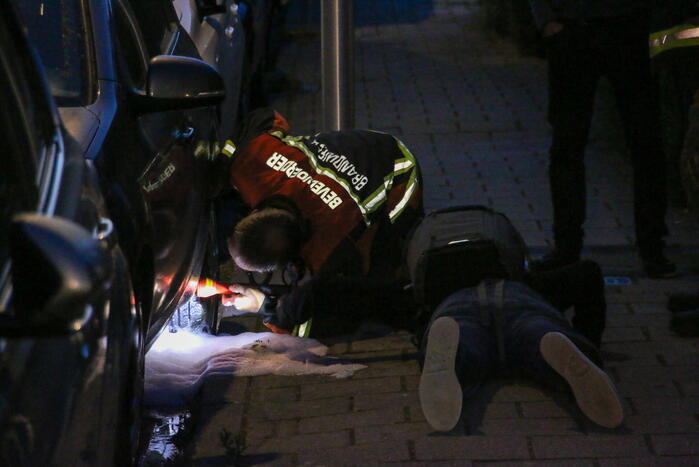 Brandstoflekkage bij geparkeerde auto