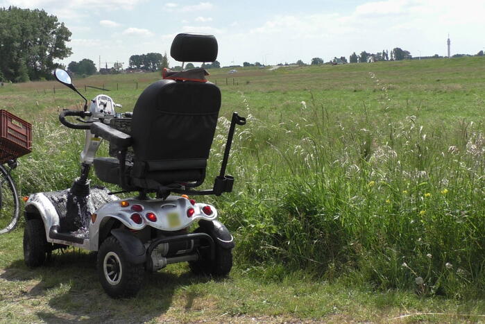 Scootmobiel ter water geraakt