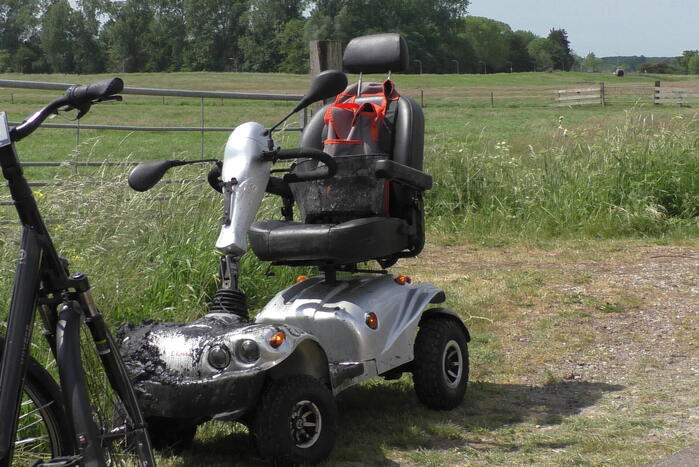 Scootmobiel ter water geraakt