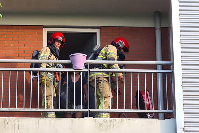 Pan op het vuur zorgt voor rookontwikkeling