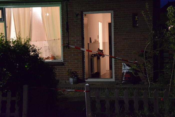 Vrouw op straat overgoten met zuur