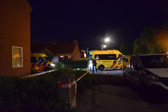 Vrouw op straat overgoten met zuur