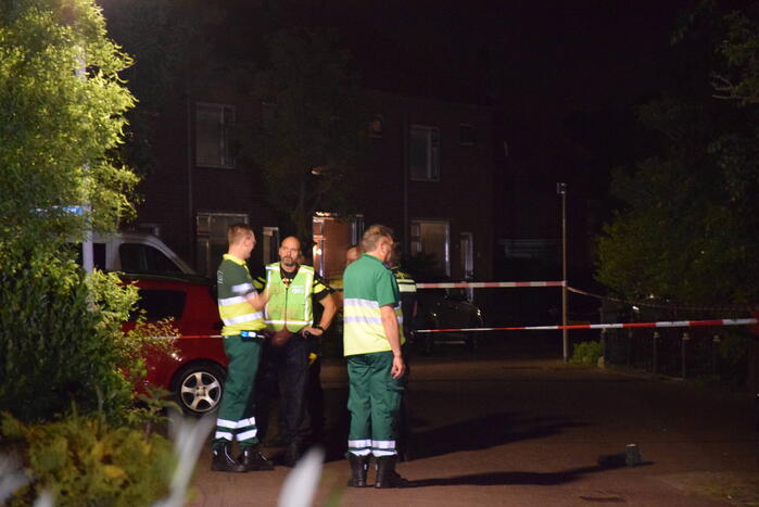 Vrouw op straat overgoten met zuur