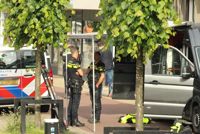 Overleden persoon in stadsgracht aangetroffen
