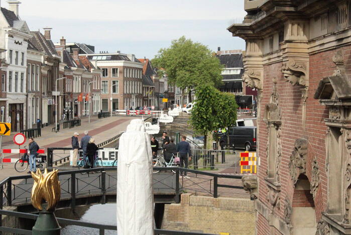 Overleden persoon in stadsgracht aangetroffen