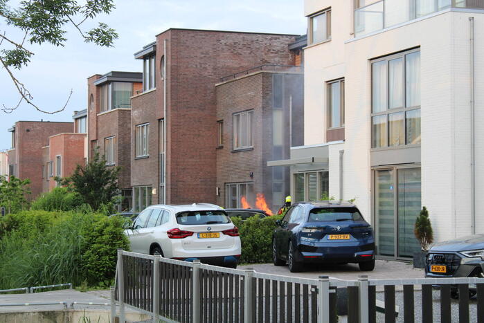 Hevige brand in elektrische auto