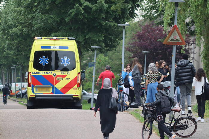 Fietsers botsen op brug