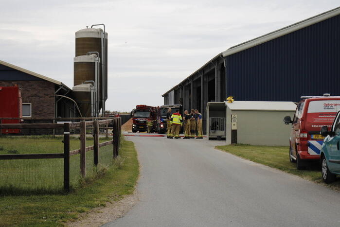 Brand in lege vrachtwagen overgeslagen naar schuur bij bedrijf Comfortmix