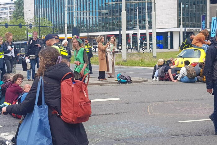 Actievoerders Extinction Rebellion houden Rebellie tegen de fossiele industrie