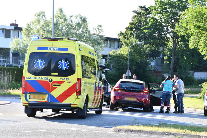 Veel schade na ongeval op kruising