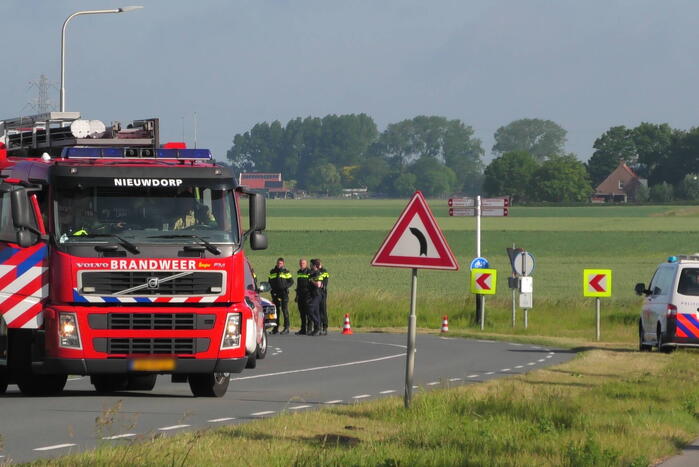 Automobilist knalt op bewegwijzeringsbord en raakt gewond