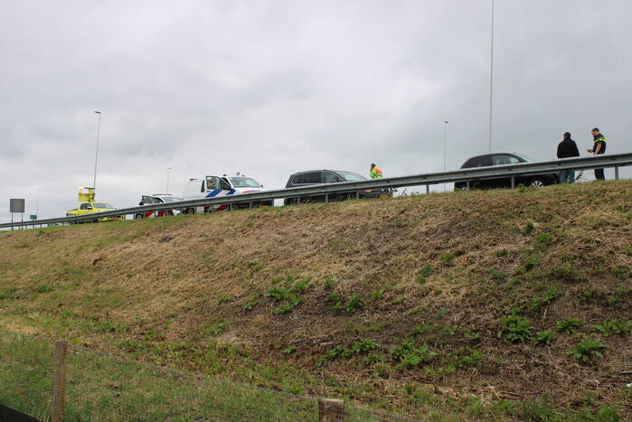 Auto's botsen op snelweg