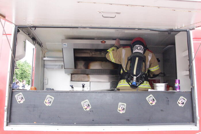 Frietkar vliegt in brand tijdens evenement