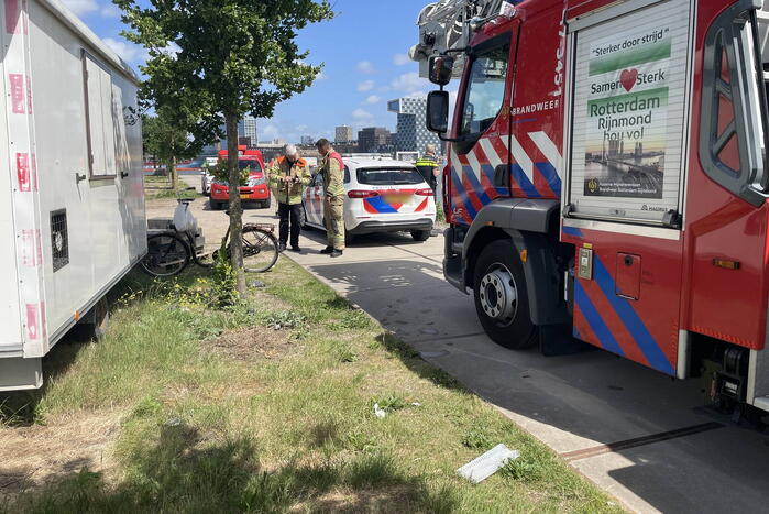 Persoon gewond na te water raken