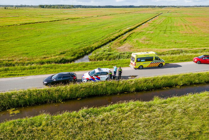 Beschonken brommerrijder belandt in sloot