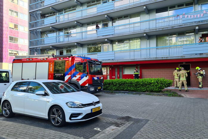 Brandweer doet onderzoek naar vreemde lucht in kelderbox