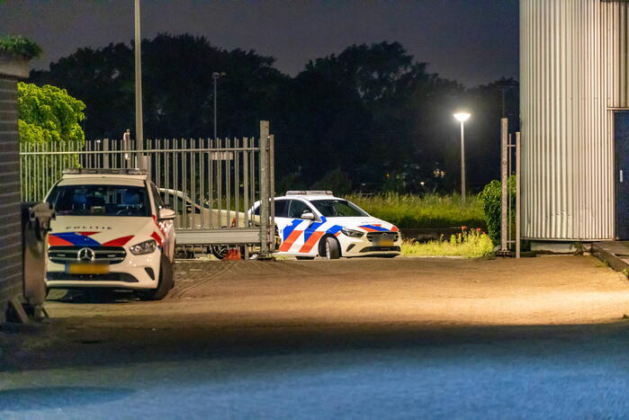 Politie doet onderzoek naar overval op bedrijfspand