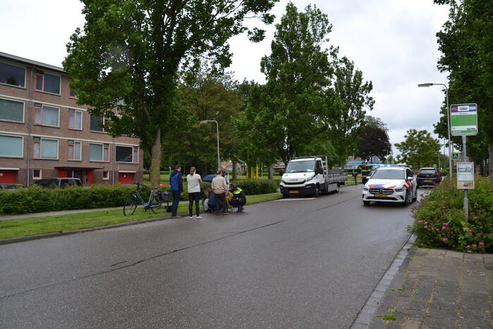 Fietser gewond bij botsing met auto