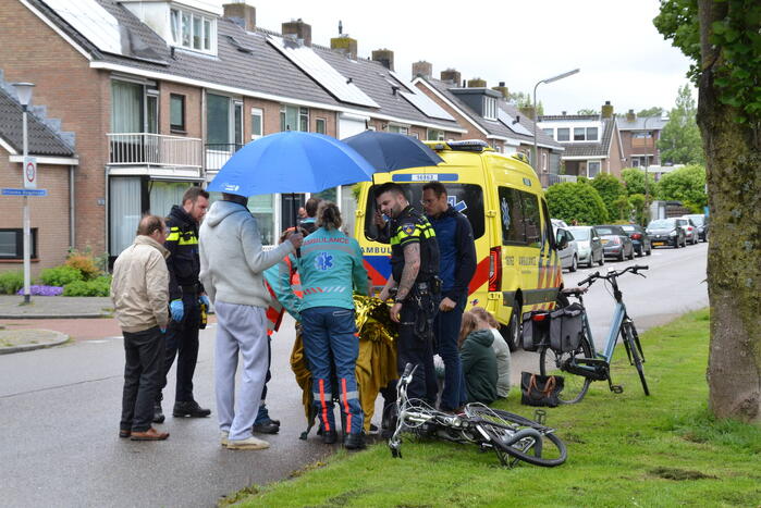 Fietser gewond bij botsing met auto