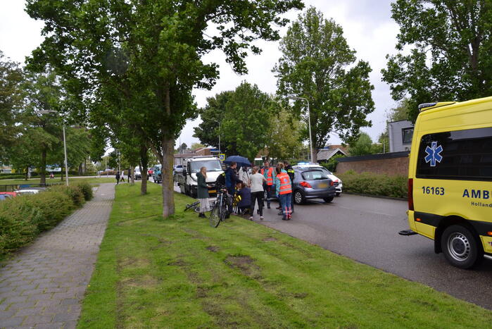 Fietser gewond bij botsing met auto