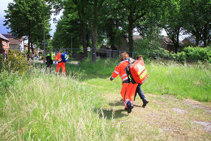 Traumahelikopter landt voor incident bij woning