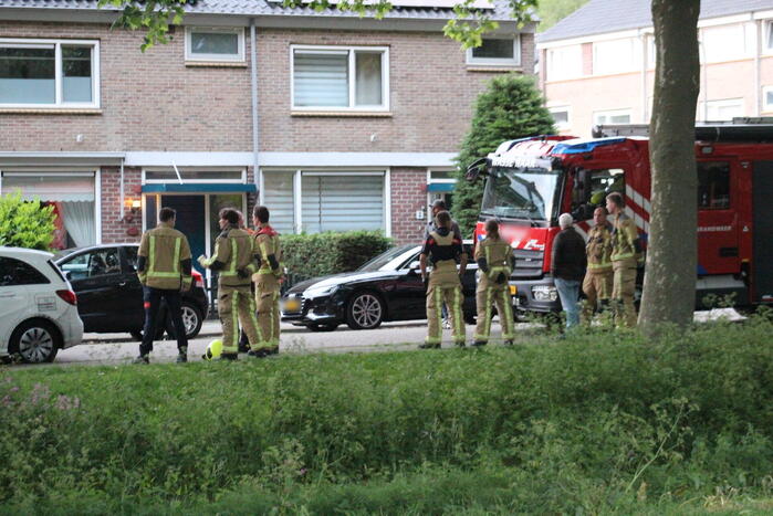 Vrouw met verward gedrag dreigt van dak te springen