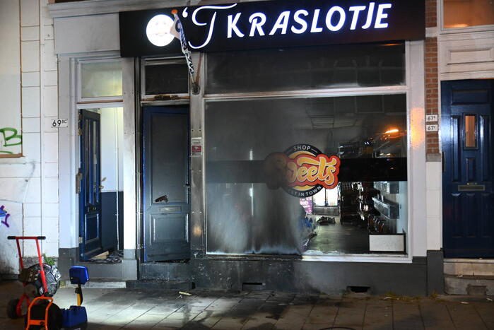 Woningen ontruimd door brandstichting bij winkel 't Kraslotje