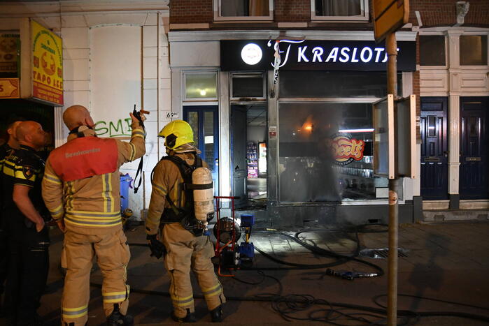 Woningen ontruimd door brandstichting bij winkel 't Kraslotje