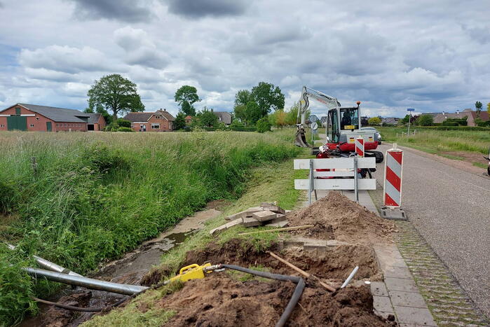Waterleiding geraakt tijdens werkzaamheden