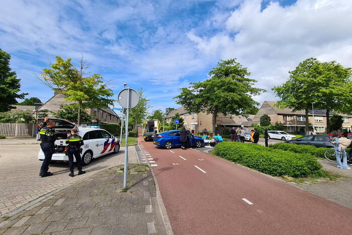 Scooterrijder geschept door overstekende automobilist