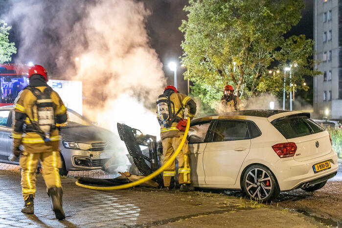 Auto brandt volledig uit na brandstichting