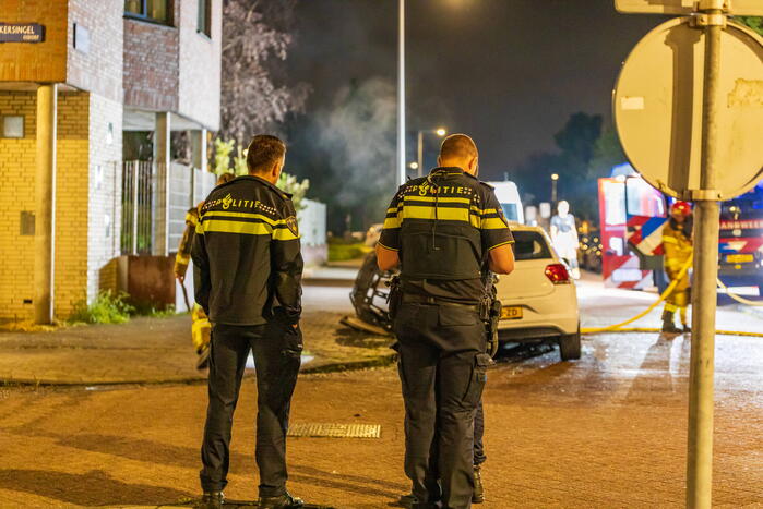 Auto brandt volledig uit na brandstichting