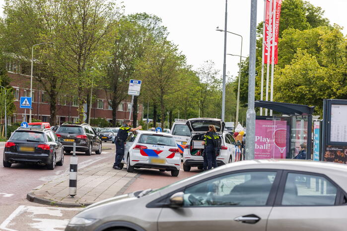 Drie personen aangehouden door agenten in kogelwerende vesten