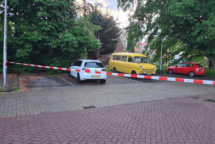 Geparkeerde auto in brand