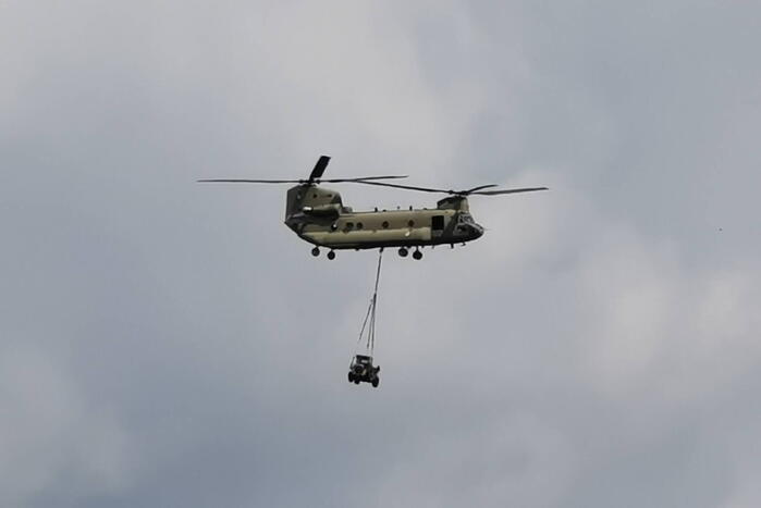 Helikopters van Defensie oefenen 'slingery'