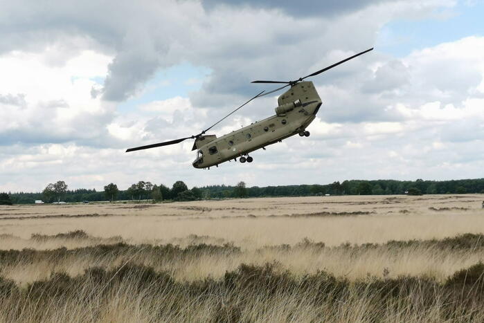 Helikopters van Defensie oefenen 'slingery'