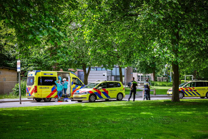 Traumahelikopter landt voor incident met kind in brandgang