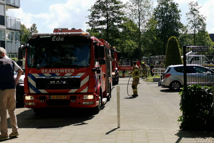 Dakdekker veroorzaakt brand bij werkzaamheden