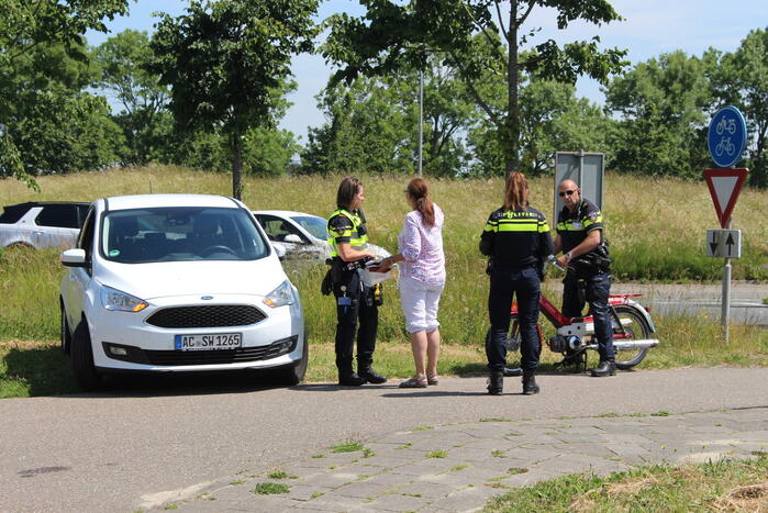 Brommerrijder gewond bij aanrijding met auto