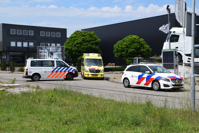 Flinke schade na botsing tussen twee auto's