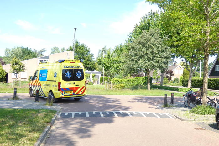 Fietsers botsen op kruising