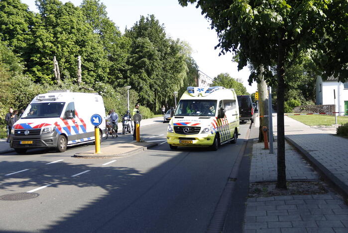 Scooterrijder en fietser gewond bij botsing