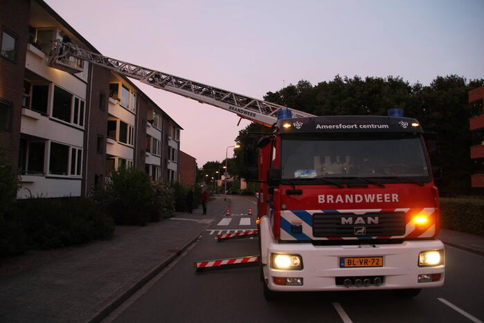 Bewoners buitengesloten, brandweer schiet te hulp